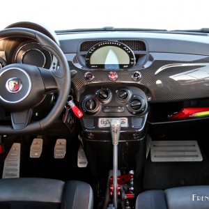 Photo tableau de bord Abarth 695 Biposto (2015)