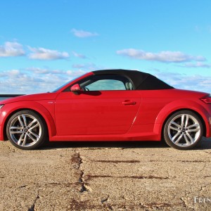 Photo profil fermé Audi TT Roadster (2015) – 2.0 TFSI 230