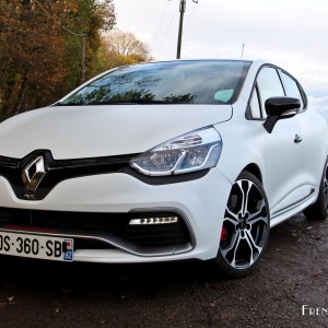 Photo 3/4 avant Renault Clio RS 220 EDC Trophy (2015)