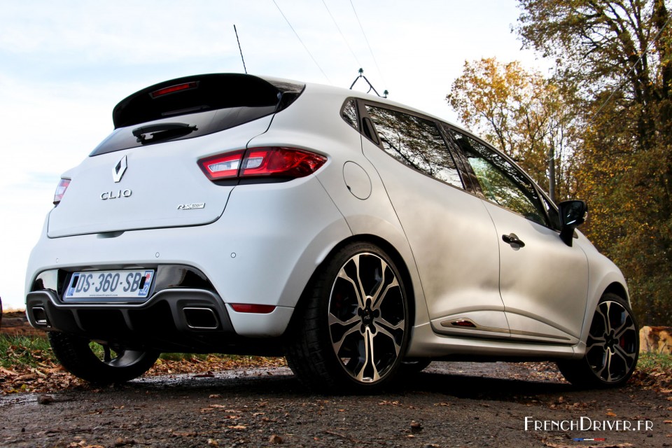 Photo 3/4 arrière Renault Clio RS 220 EDC Trophy (2015)