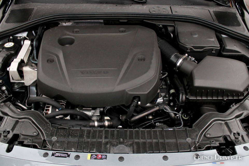 Photo moteur D3 2.0 l diesel 150 ch - Volvo S60 Xenium (2015)