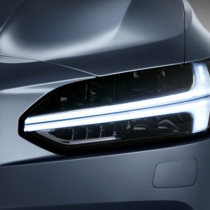 Photo feu avant LED nouvelle Volvo S90 (2015)