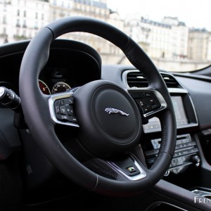 Photo volant Jaguar F-Pace (2016)