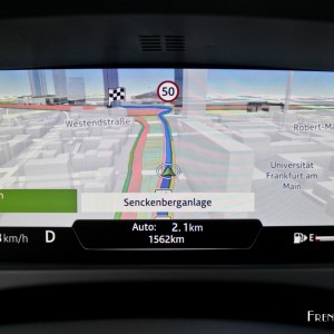 Photo GPS combiné virtuel Jaguar F-Pace (2016)