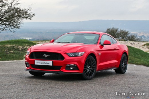 Photo 3/4 avant Ford Mustang GT V8 Fastback (2015)