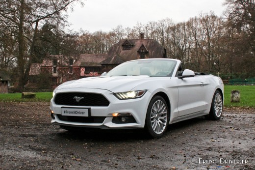 Photo 3/4 avant Ford Mustang Convertible (2015)