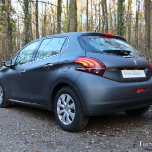 Photo 3/4 arrière Peugeot 208 1.6 BlueHDi 100 BVM5