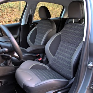 Photo sièges avant Peugeot 208 1.6 BlueHDi 100 BVM5