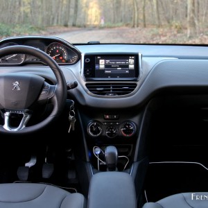 Photo intérieur Peugeot 208 1.6 BlueHDi 100 BVM5