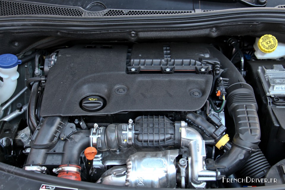 Photo moteur 1.6 BlueHDi 100 Peugeot 208