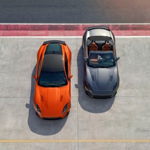 Photo officielle nouvelle Jaguar F-Type SVR (2016)