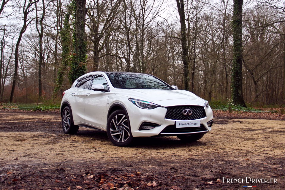 Photo essai Infiniti Q30 (2016)