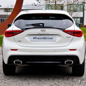 Photo face arrière Infiniti Q30 (2016)