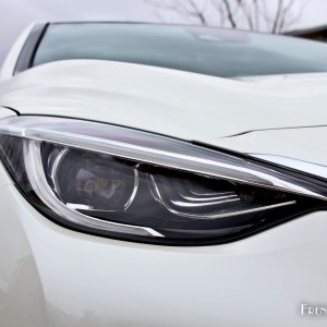 Photo phare avant LED Infiniti Q30 (2016)