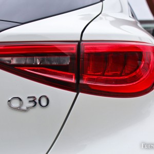 Photo feu arrière LED Infiniti Q30 (2016)