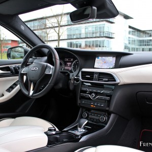 Photo intérieur Infiniti Q30 (2016)