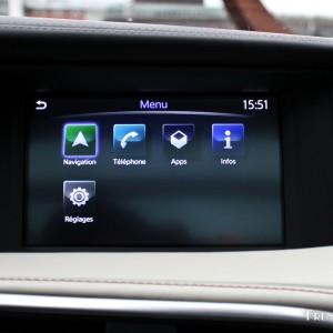 Photo menu écran tactile Infiniti Q30 (2016)