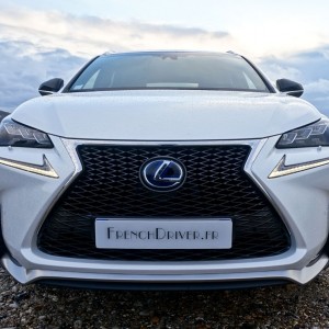 Photo face avant Lexus NX 300h (2016)