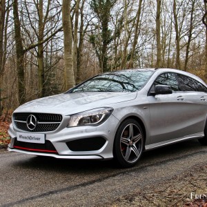 Photo 3/4 avant Mercedes Benz CLA Shooting Brake (2016)