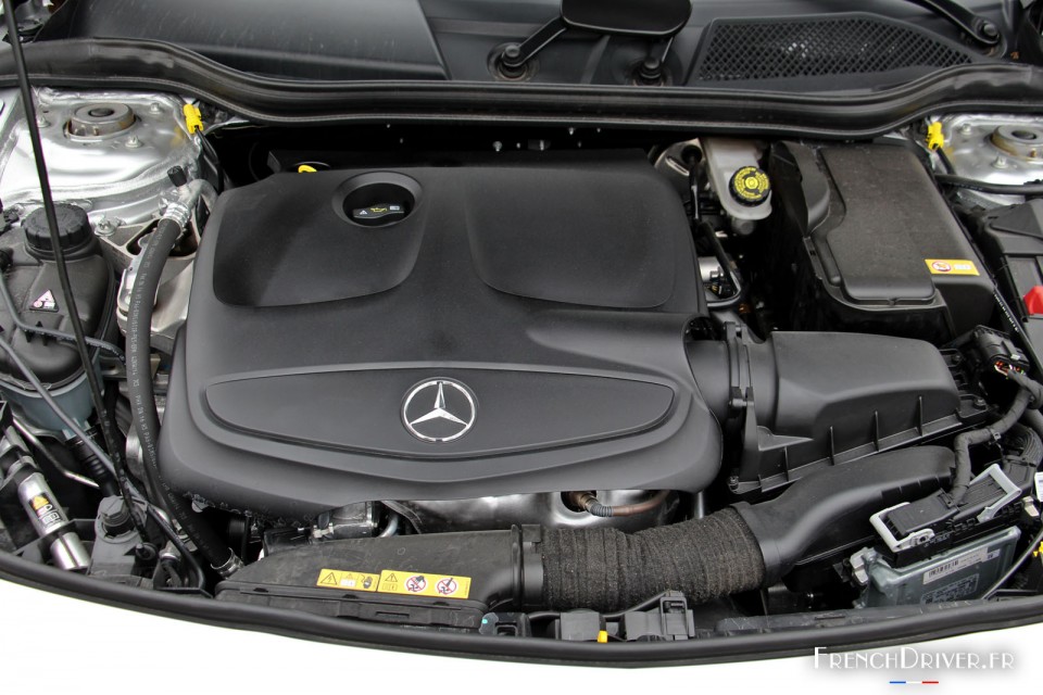 Photo moteur 250 4MATIC 2.0 l 211 ch - Mercedes Benz CLA Shootin