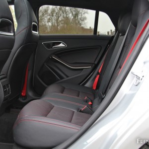 Photo banquette arrière Mercedes Benz CLA Shooting Brake (2016)