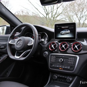 Photo intérieur Mercedes Benz CLA Shooting Brake (2016)