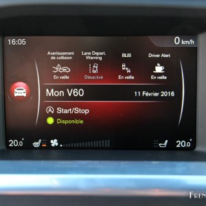Photo écran tactile Volvo V60 Cross Country (2016)