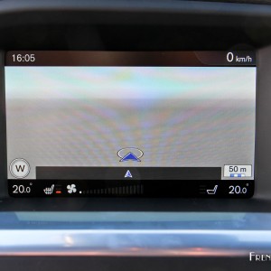 Photo navigation GPS écran tactile Volvo V60 Cross Country (201