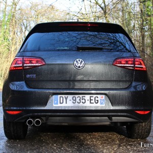 Photo face arrière Volkswagen Golf GTE (2016)