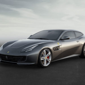 Photo officielle Ferrari GTC4 Lusso (2016)