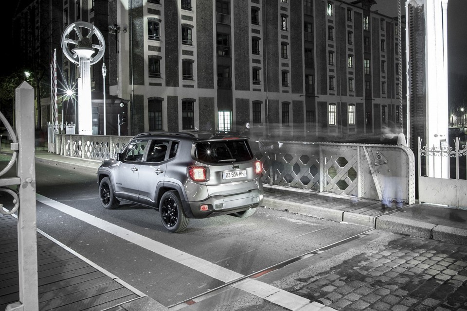 Photo 3/4 arrière Jeep Renegade Brooklyn Edition (2016)