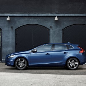 Photo officielle Volvo V40 T5 R-Design restylée (2016)