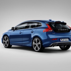 Photo officielle 3/4 arrière Volvo V40 T5 R-Design restylée (2