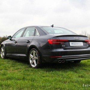 Photo 3/4 arrière nouvelle Audi A4 (2016)