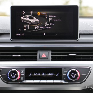 Photo console climatisation automatique tri-zone nouvelle Audi A