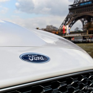 Photo sigle Ford Mondeo Vignale Hybrid (2016)