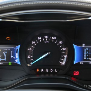 Photo combiné compteurs Ford Mondeo Vignale Hybrid (2016)