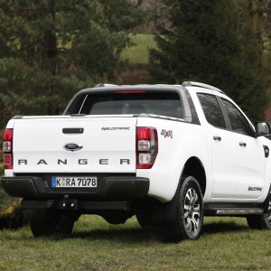 Photo 3/4 arrière nouveau Ford Ranger III restylé (2016)