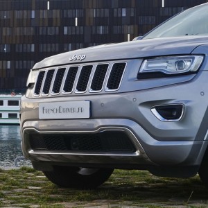 Photo bouclier avant Jeep Grand Cherokee (2016)