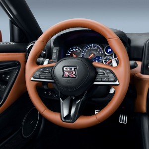 Photo volant cuir nouvelle Nissan GT-R (2016)