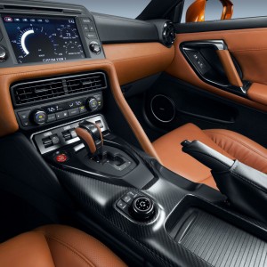 Photo console centrale nouvelle Nissan GT-R (2016)