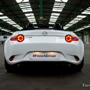 Photo face arrière Mazda MX-5 (2016)