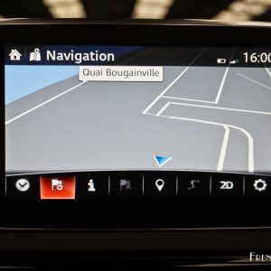 Photo écran tactile navigation GPS Mazda MX-5 (2016)