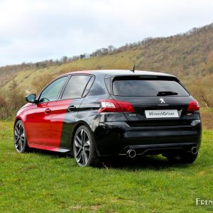 Photo 3/4 arrière Peugeot 308 GTi by Peugeot Sport (2015)