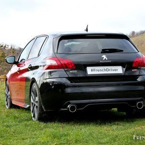 Photo vue arrière Peugeot 308 GTi by Peugeot Sport (2015)