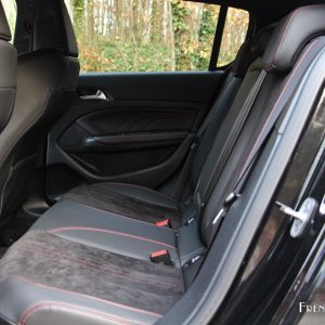 Photo banquette arrière Peugeot 308 GTi by Peugeot Sport (2015)