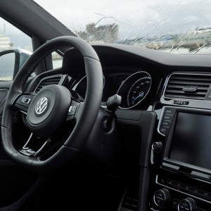 Photo poste de conduite Volkswagen Golf R SW (2016)