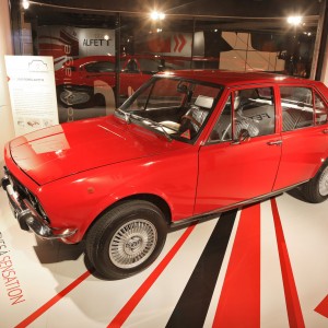 Photo Alfa Romeo Alfetta (1972) – MotorVillage Paris (Avril 2016