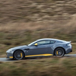 Photo officielle Aston Martin V12 Vantage S (2016)