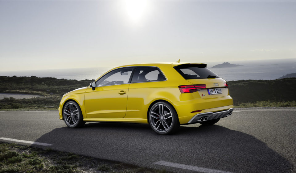 Photo 3/4 arrière nouvelle Audi S3 (2016)